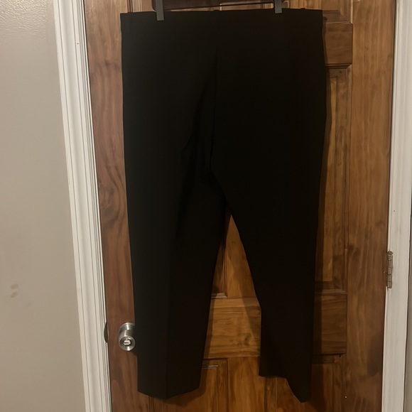 MANGO Pleat Straight Trouser. Size 14. Black. - Picture 10 of 10